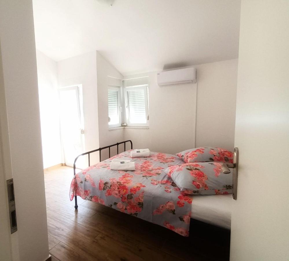 شقة Holiday Beach House Grebaštica المظهر الخارجي الصورة